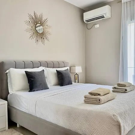 Elegant In Terraces Appartement