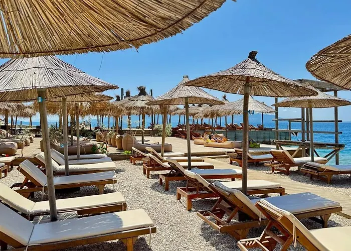 Apartment Elegant In Terraces Sarande