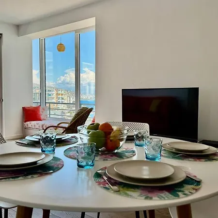 Blue Vibe Apartment *