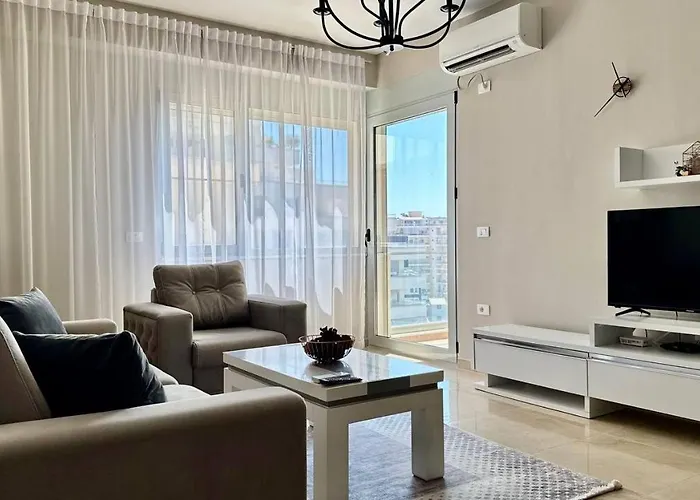 아파트 Elegant In Terraces Sarandë