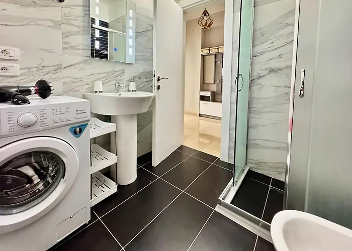 아파트 Elegant In Terraces Sarandë